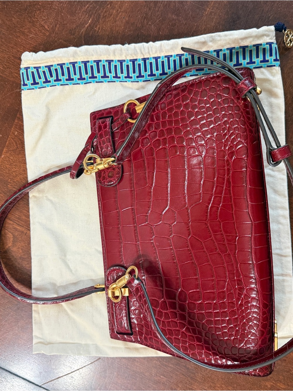 Tory Burch Radziwill Small Leather Croc-Embossed Top Handle Bag in Deep Burgundy - Picture 6 of 6